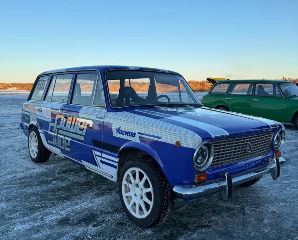 Наклейка на Субару